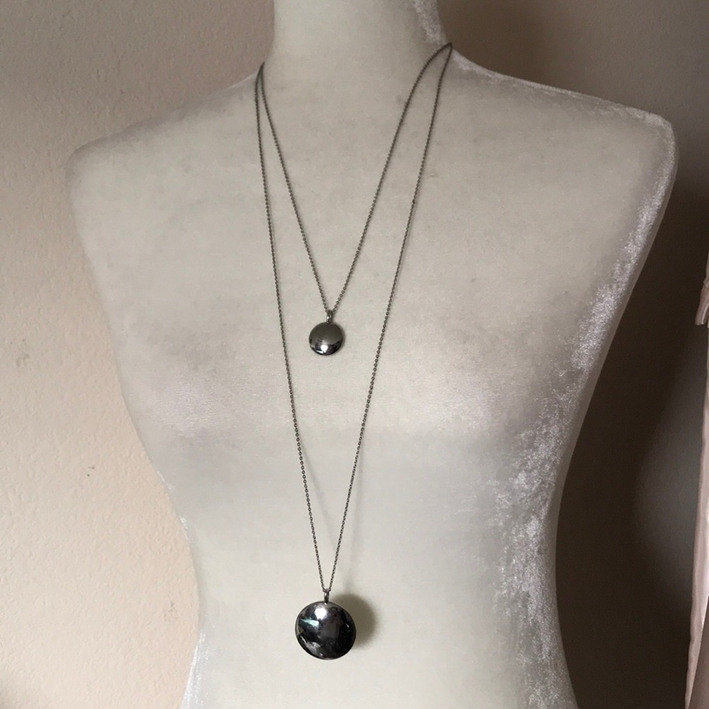 loft silver tone 2 pcs layer round charm necklace